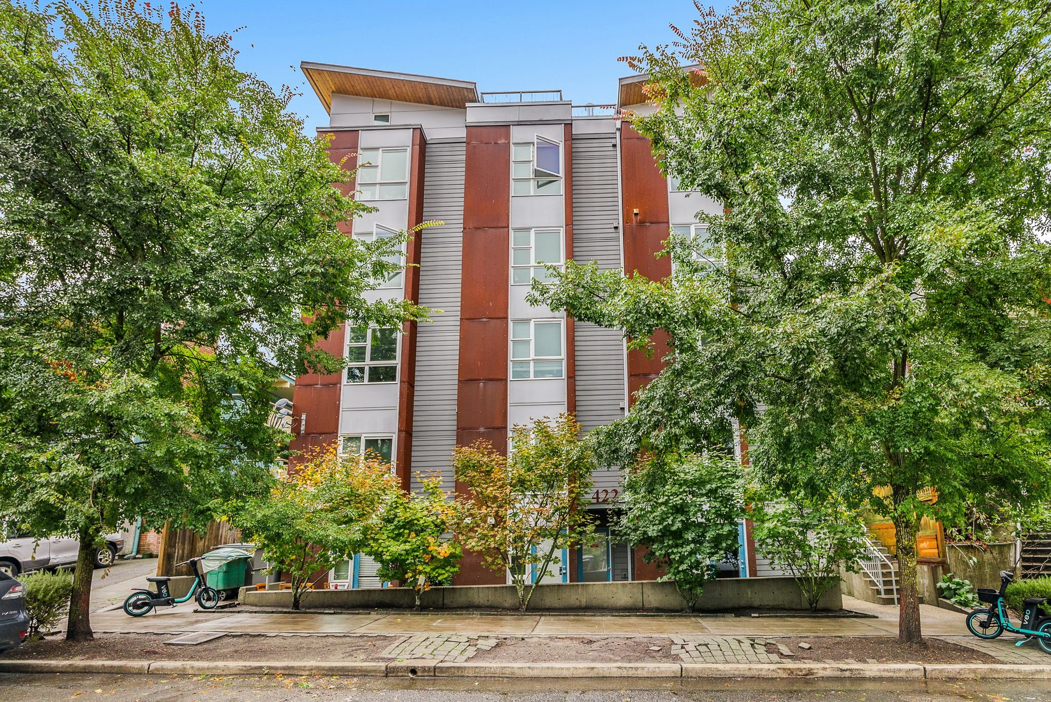 2371 Franklin