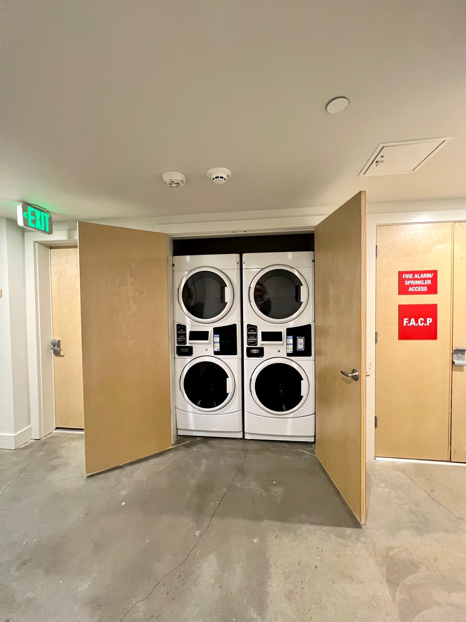 1722 Summit